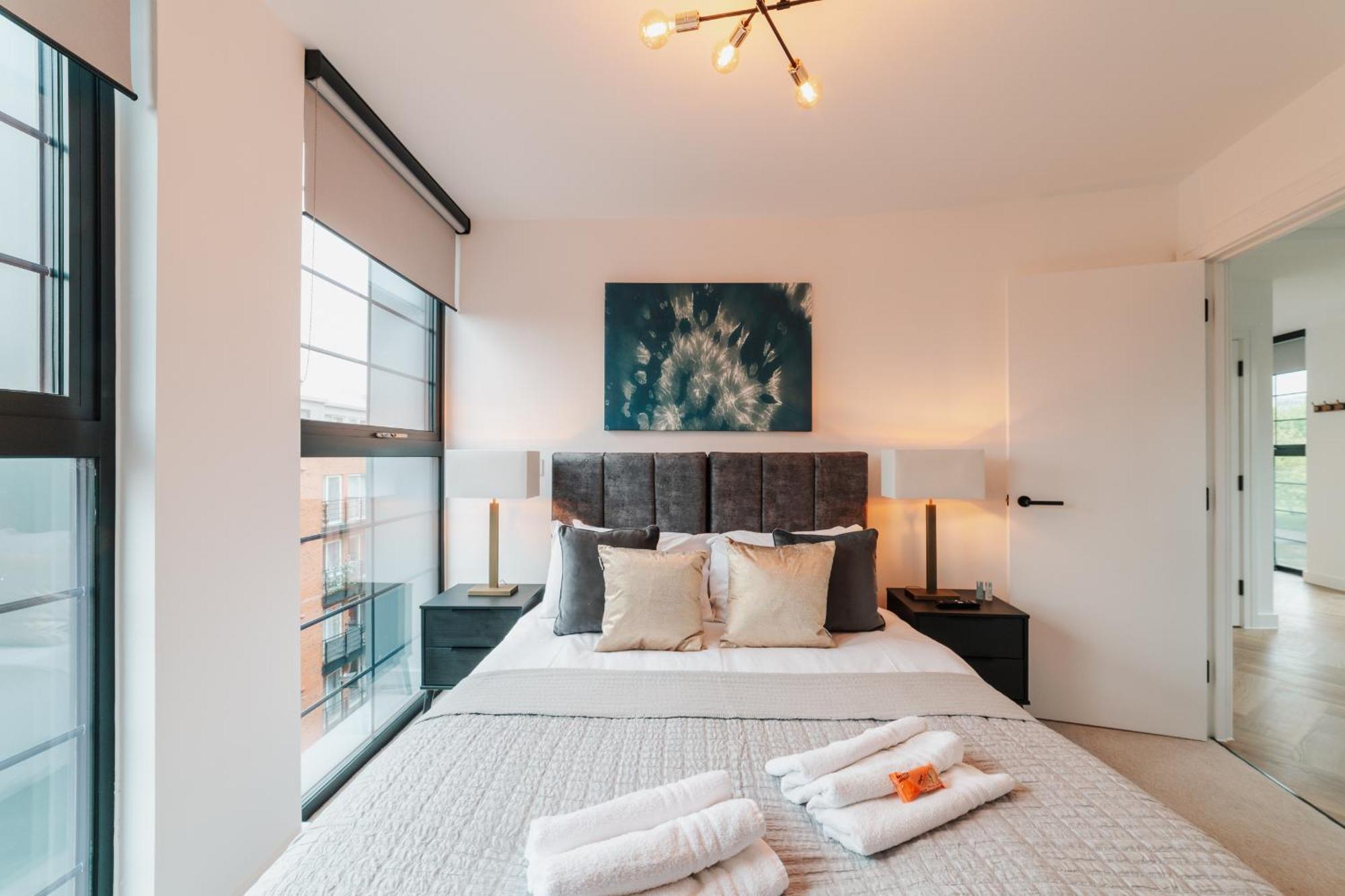 Luxury City & Canal View Stylish Pad, Family, Contractors, Fast Wifi Birmingham Exterior photo