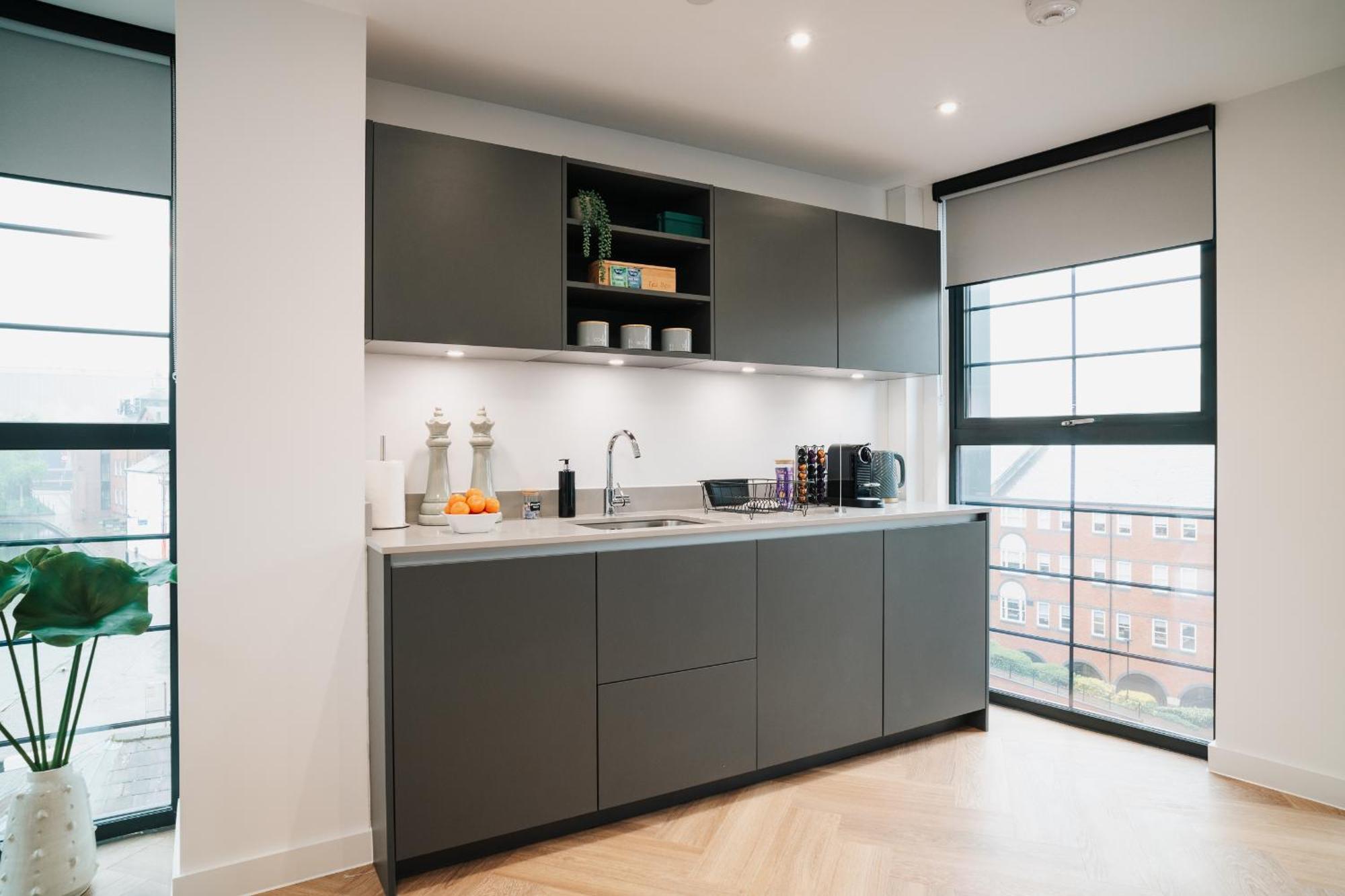 Luxury City & Canal View Stylish Pad, Family, Contractors, Fast Wifi Birmingham Exterior photo