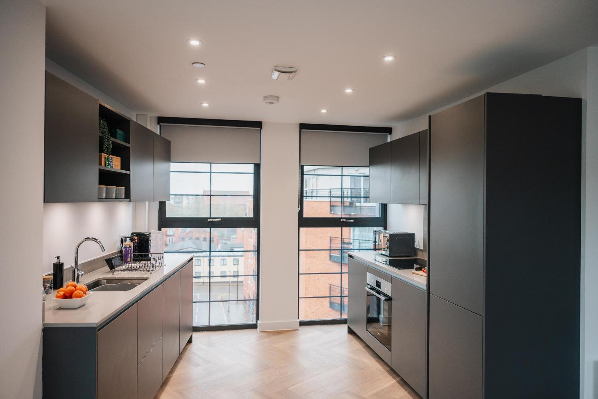 Luxury City & Canal View Stylish Pad, Family, Contractors, Fast Wifi Birmingham Exterior photo